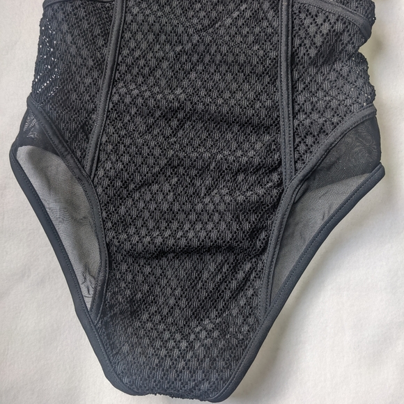 Cute Black Swim Suit - Picture 6 of 7